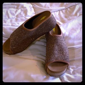 Volatile Women’s size 9 Sandal